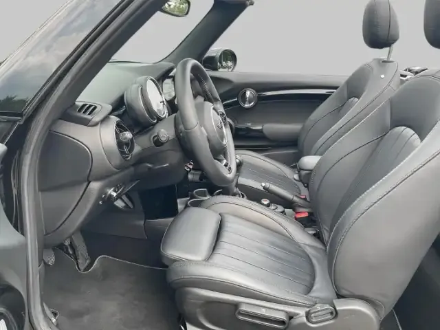 MINI Cooper Cabrio