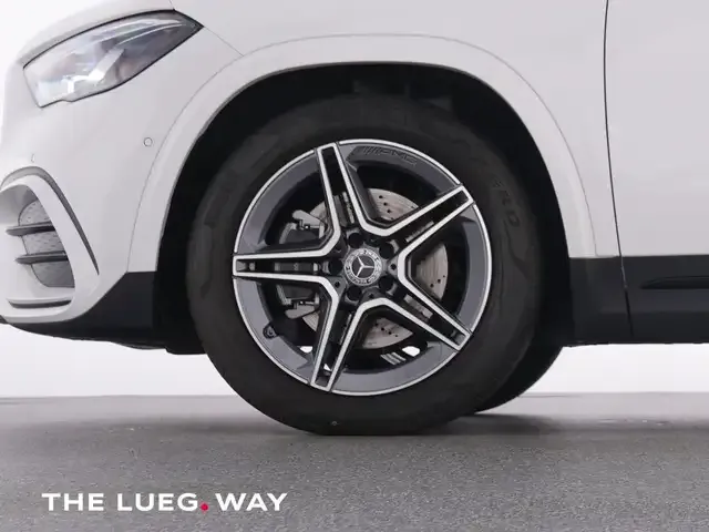 Mercedes-Benz GLA 200