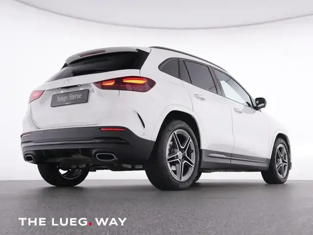 Mercedes-Benz GLA 200