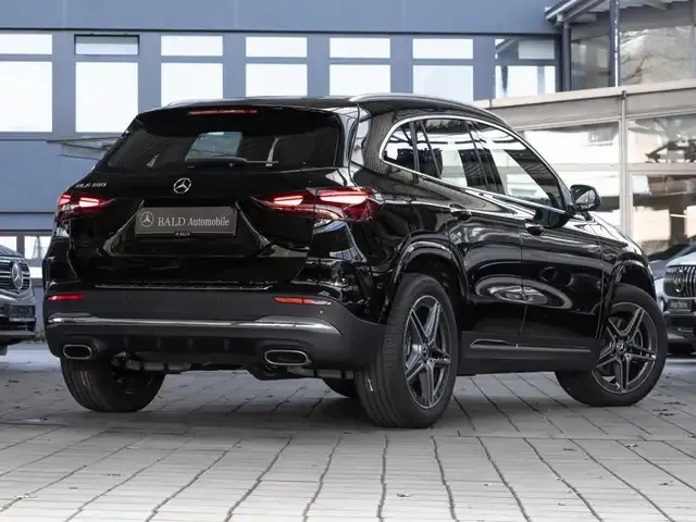 Mercedes-Benz GLA 180