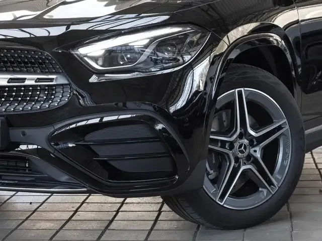 Mercedes-Benz GLA 180