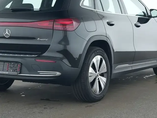 Mercedes-Benz EQA 300