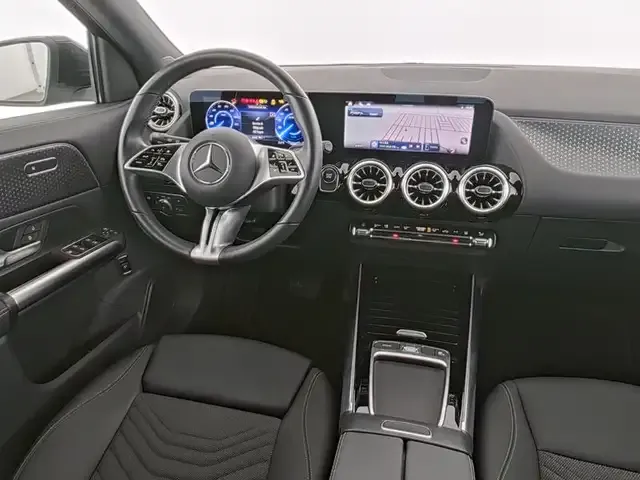Mercedes-Benz EQA 300