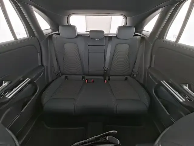Mercedes-Benz EQA 300