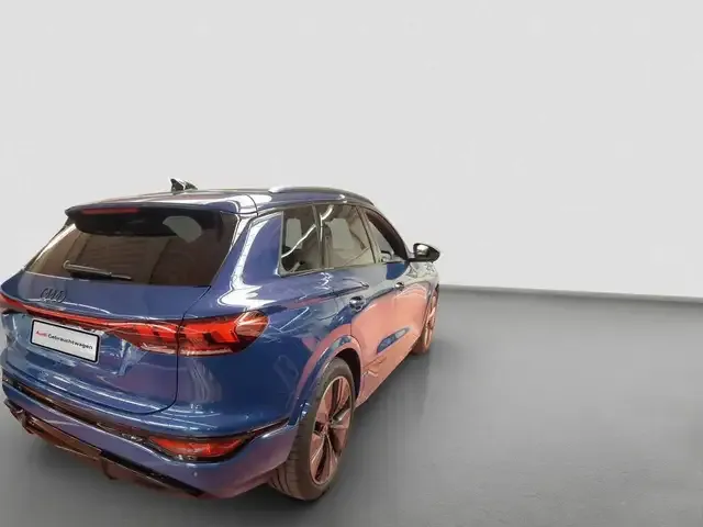 Audi Q6