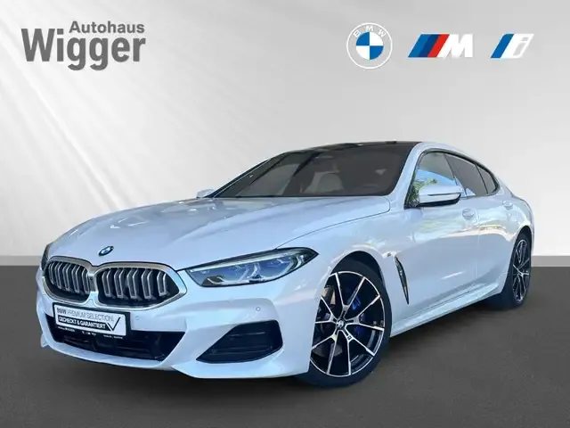 BMW 840
