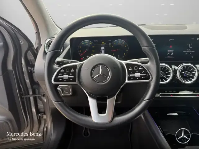 Mercedes-Benz GLA 180