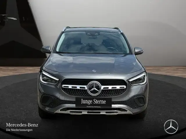 Mercedes-Benz GLA 180