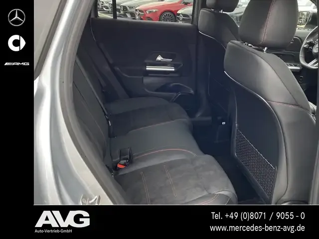 Mercedes-Benz GLA 220