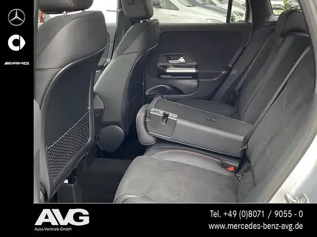 Mercedes-Benz GLA 220
