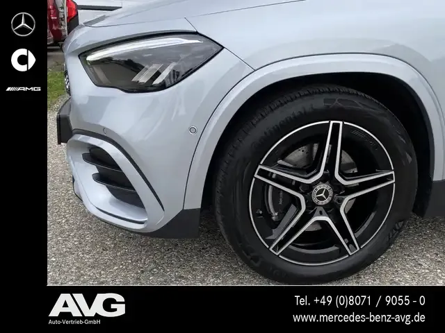 Mercedes-Benz GLA 220