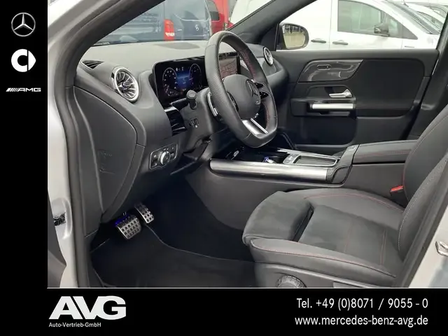 Mercedes-Benz GLA 220