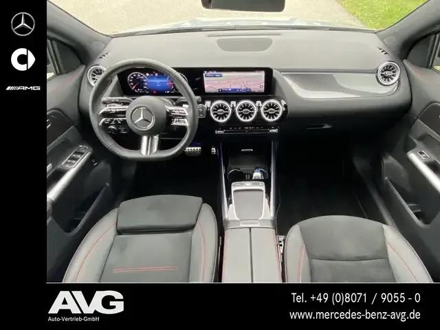 Mercedes-Benz GLA 220