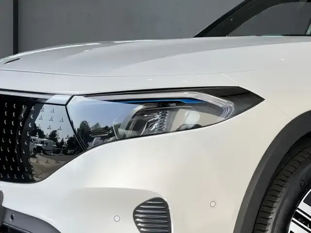 Mercedes-Benz EQB 300