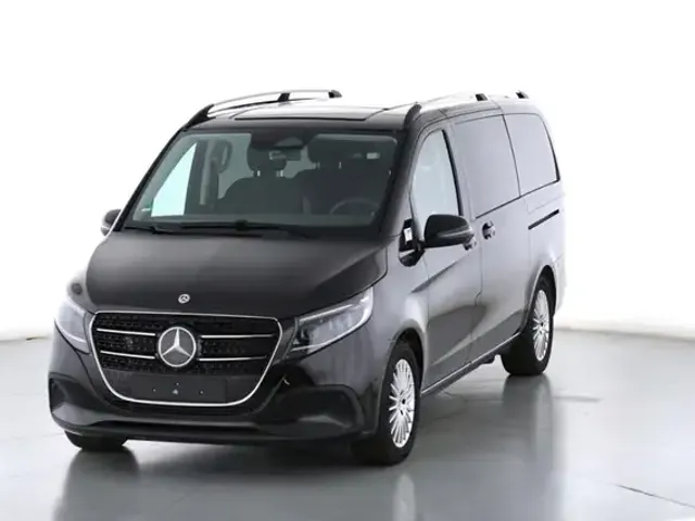 Mercedes-Benz V 220
