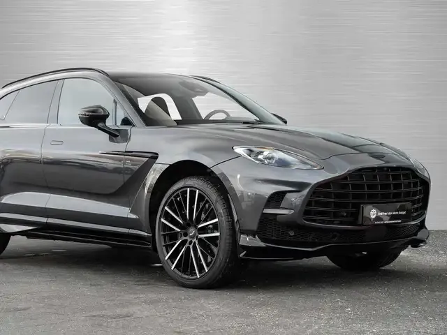 Aston Martin DBX