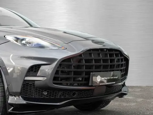 Aston Martin DBX