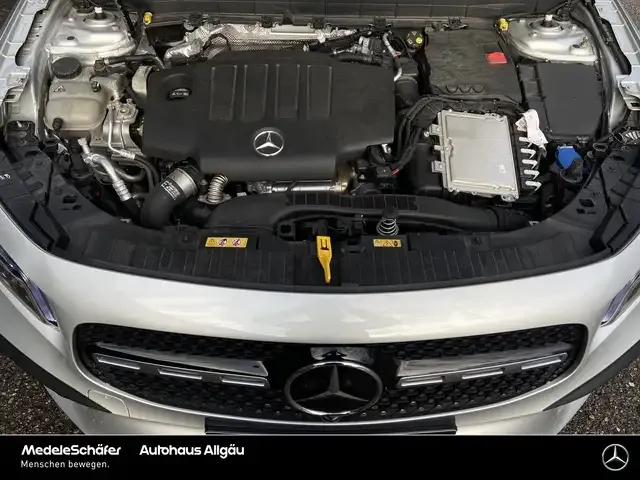 Mercedes-Benz GLB 220