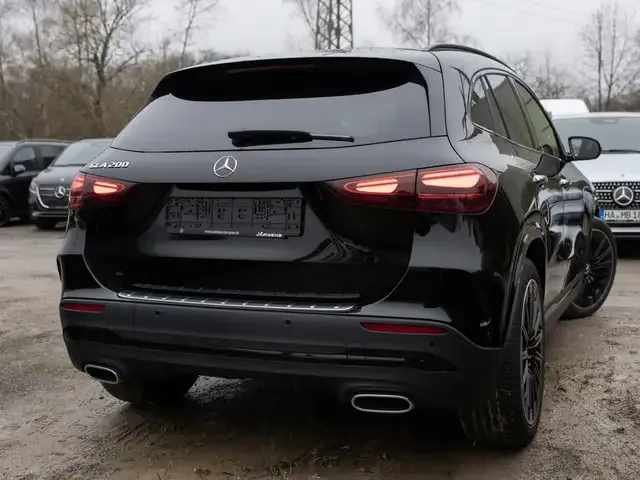 Mercedes-Benz GLA 200