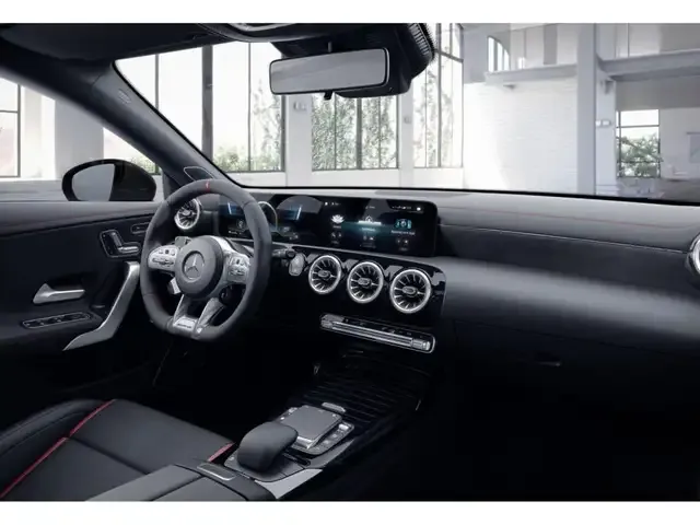 Mercedes-Benz CLA 35 AMG