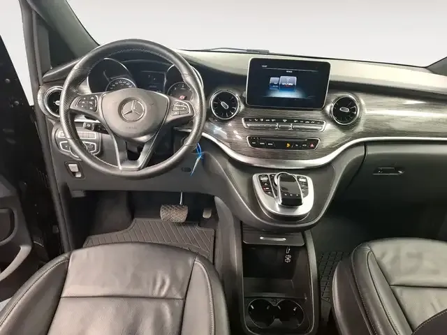 Mercedes-Benz V 250