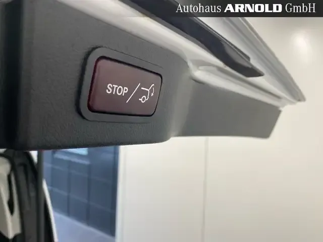 Mercedes-Benz V 220