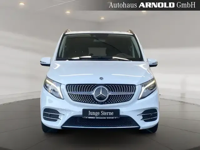 Mercedes-Benz V 220
