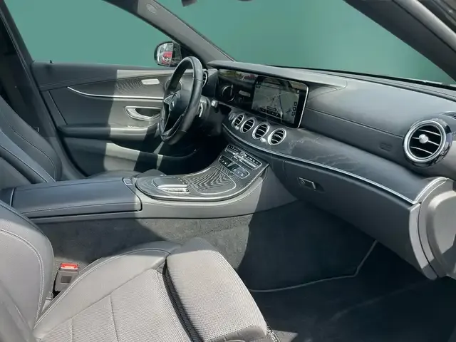 Mercedes-Benz E 400