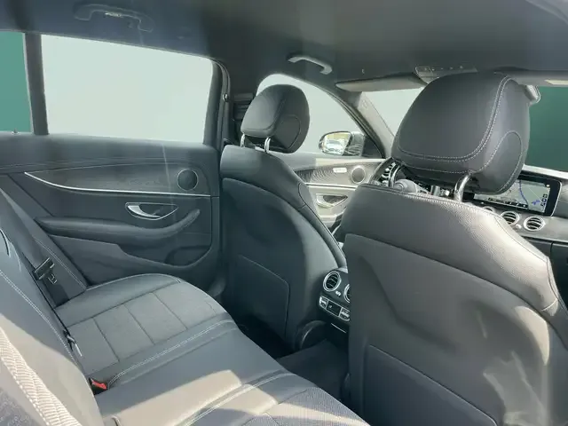 Mercedes-Benz E 400