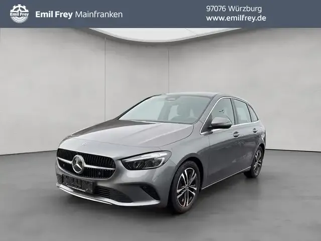 Mercedes-Benz B 180
