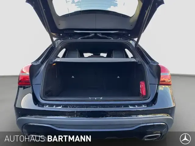 Mercedes-Benz GLA 220