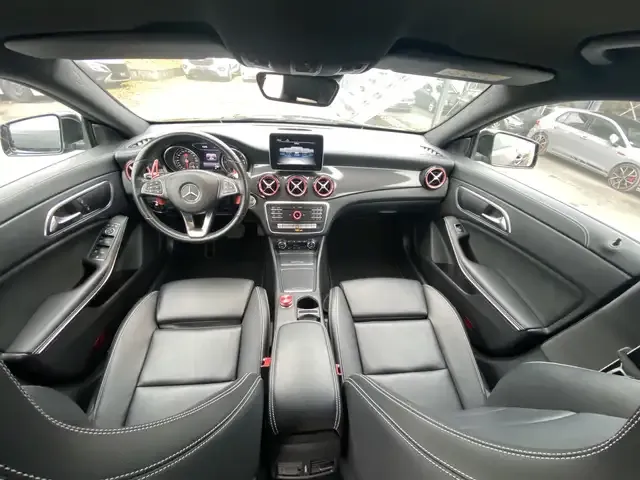 Mercedes-Benz CLA 200