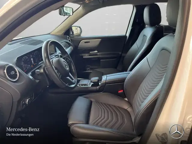 Mercedes-Benz GLB 180