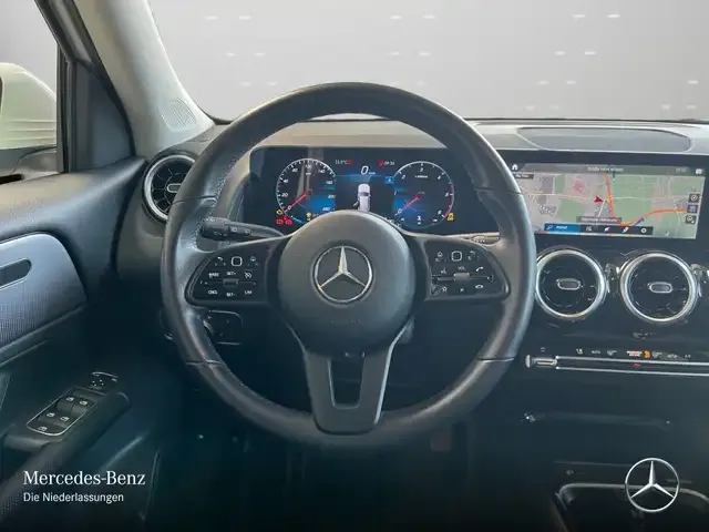 Mercedes-Benz GLB 180