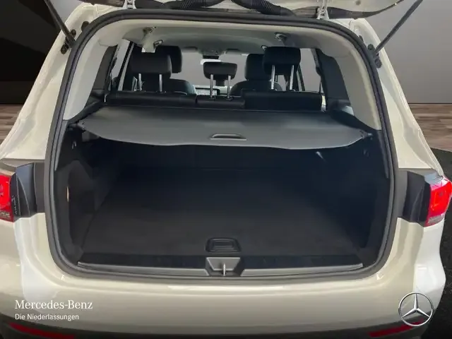 Mercedes-Benz GLB 180