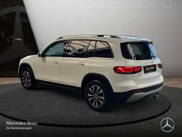 Mercedes-Benz GLB 180