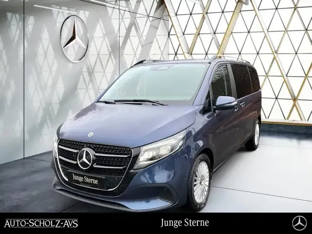 Mercedes-Benz V 220