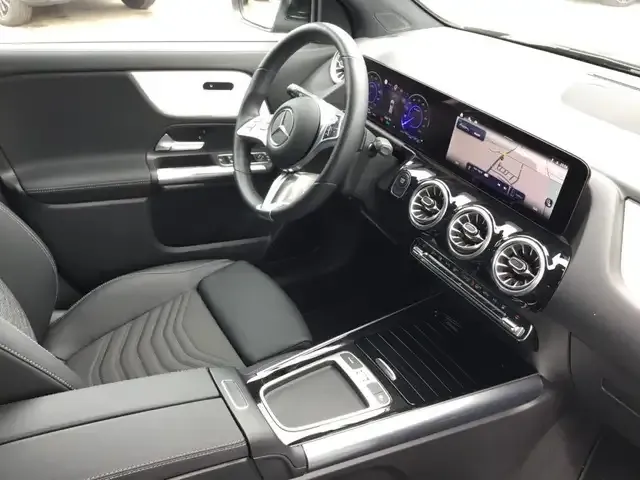 Mercedes-Benz EQA 250