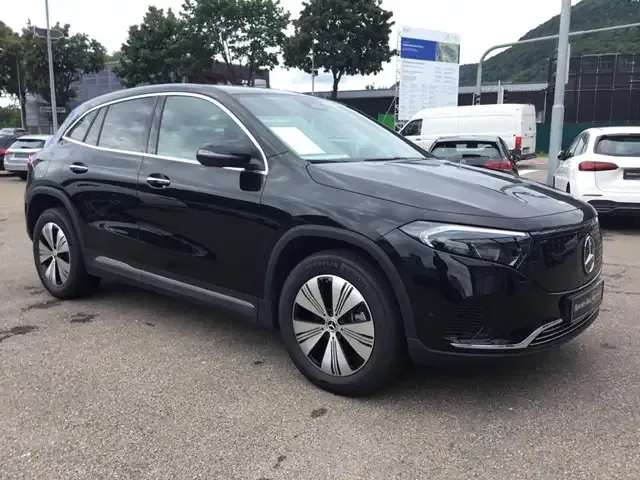Mercedes-Benz EQA 250