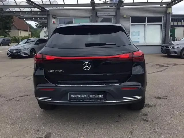 Mercedes-Benz EQA 250