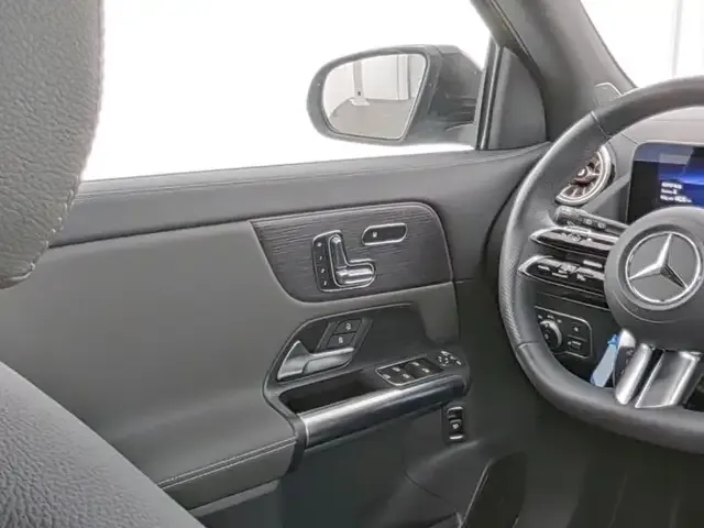 Mercedes-Benz EQA 350