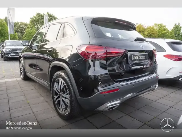 Mercedes-Benz GLA 180