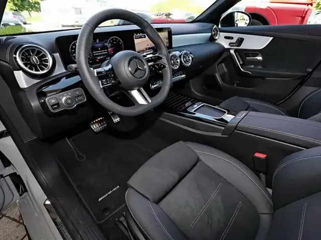 Mercedes-Benz CLA 200