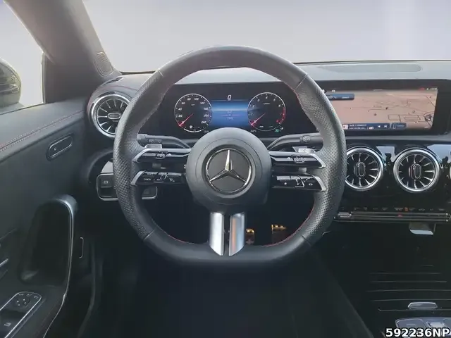 Mercedes-Benz CLA 180