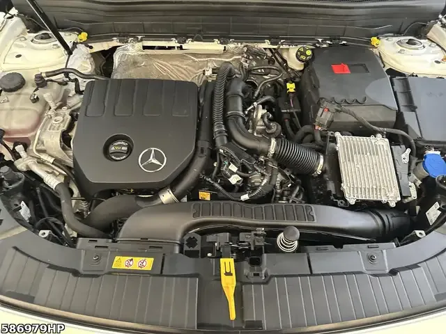 Mercedes-Benz GLB 200
