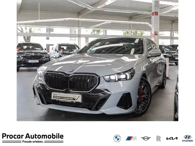 BMW i5