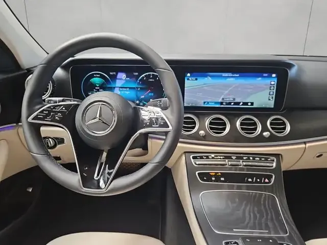 Mercedes-Benz E 300