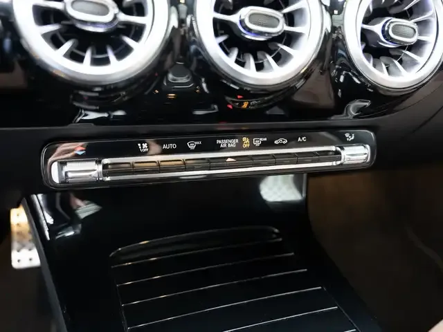 Mercedes-Benz CLA 220