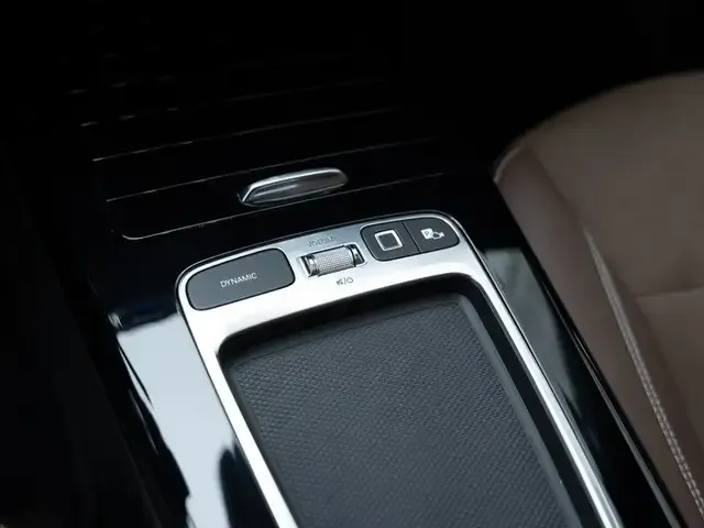 Mercedes-Benz CLA 220