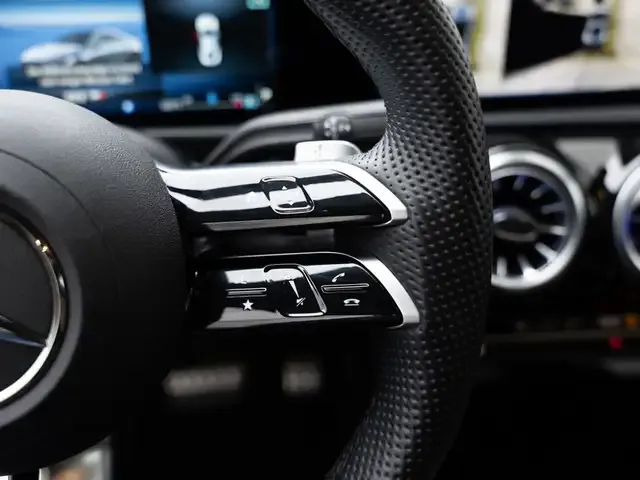 Mercedes-Benz CLA 220